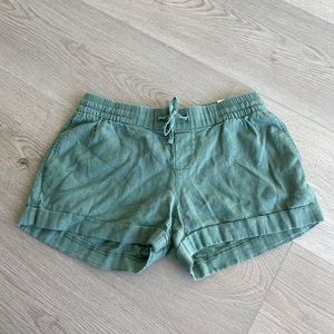 Hunter green linen shorts